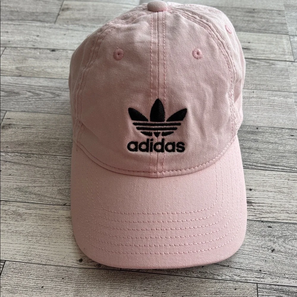 Hat Adidas originals pink‎ black accent color vintage